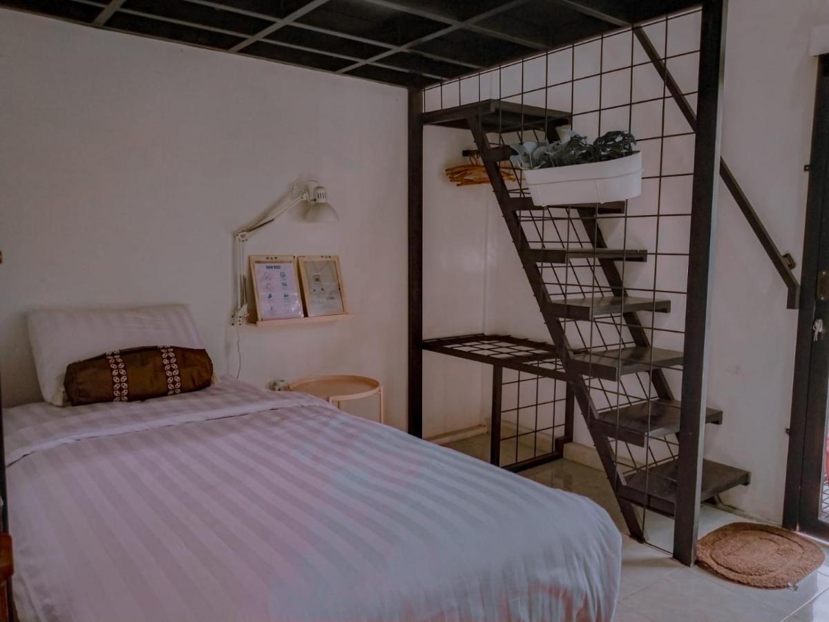 Inn House Homestay Dadapan Εξωτερικό φωτογραφία